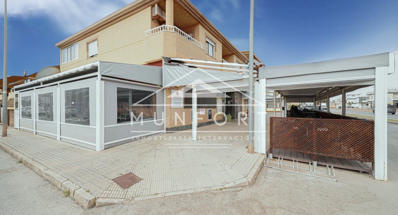 Herverkoop - Commerciële panden -
San Pedro del Pinatar