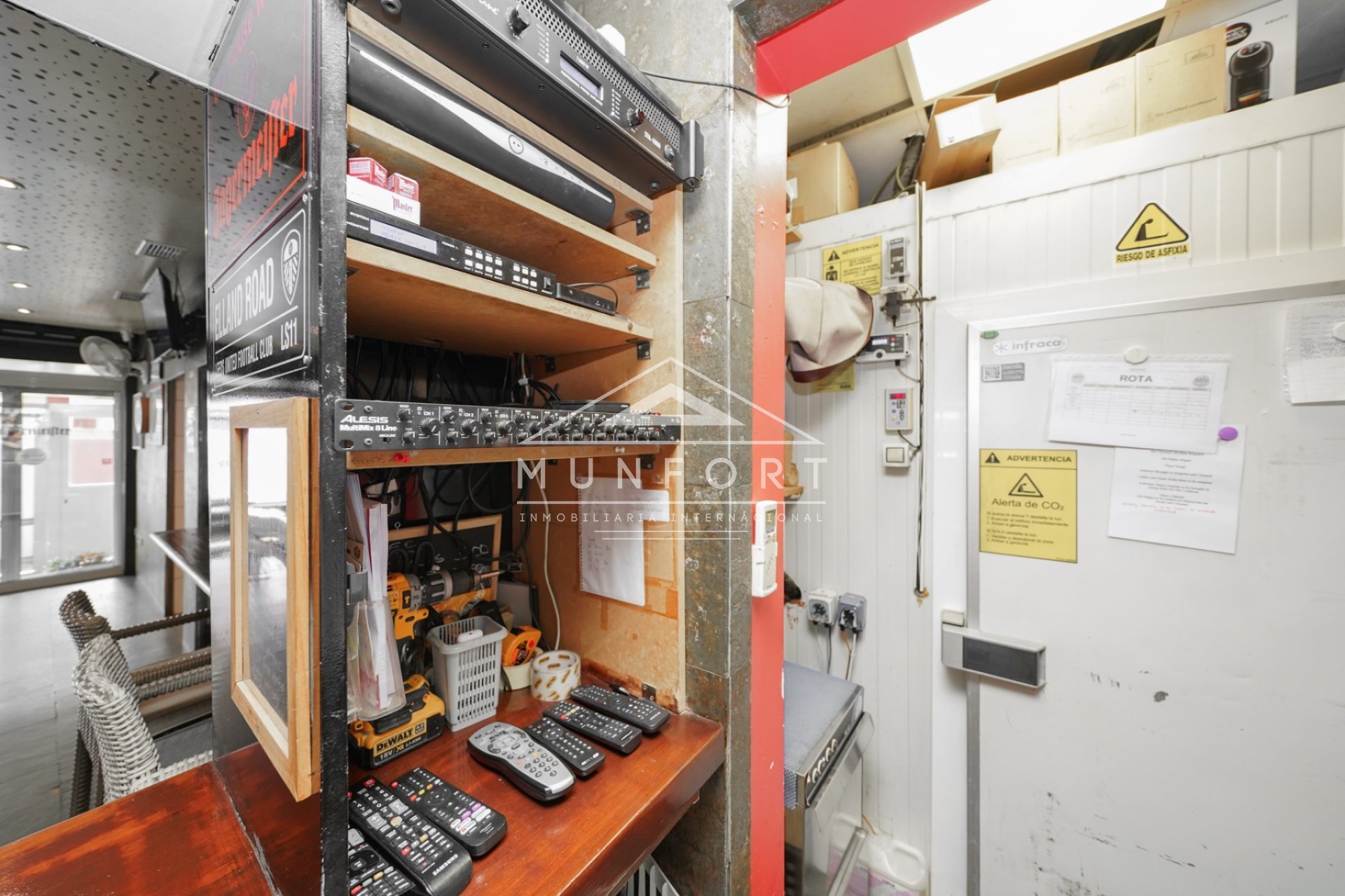 Herverkoop - Commerciële panden -
San Pedro del Pinatar