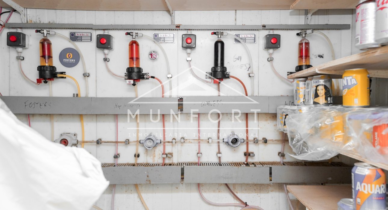 Herverkoop - Commerciële panden -
San Pedro del Pinatar