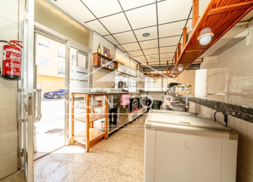 Herverkoop - Commerciële panden -
San Pedro del Pinatar