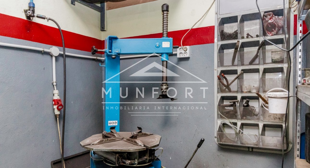 Herverkoop - Commerciële panden -
Torrevieja - Centro - Torrevieja