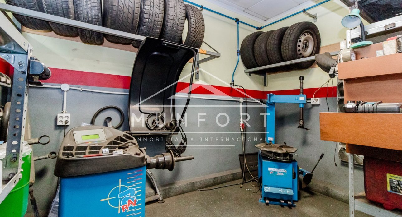 Herverkoop - Commerciële panden -
Torrevieja - Centro - Torrevieja