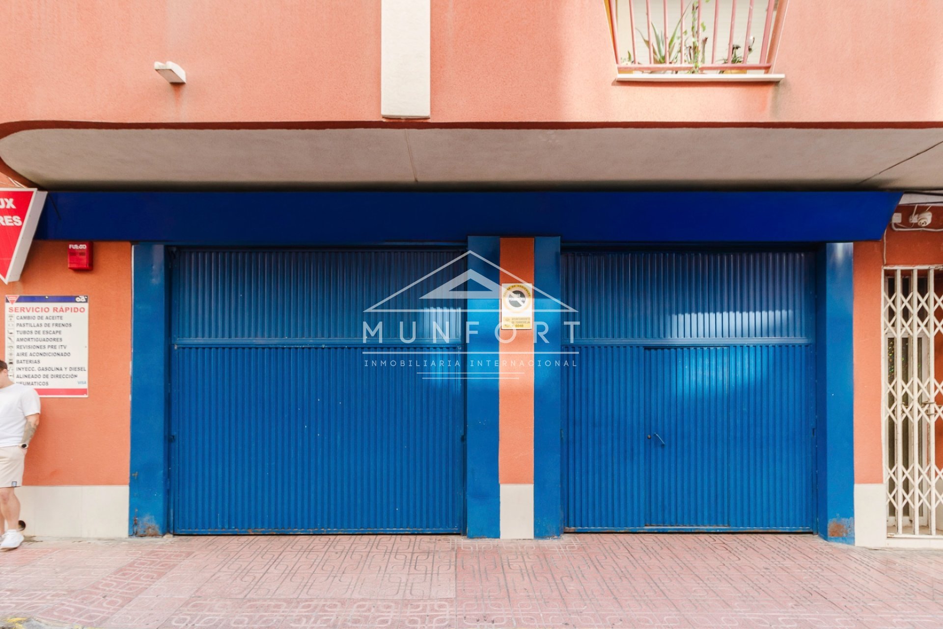 Herverkoop - Commerciële panden -
Torrevieja - Centro - Torrevieja