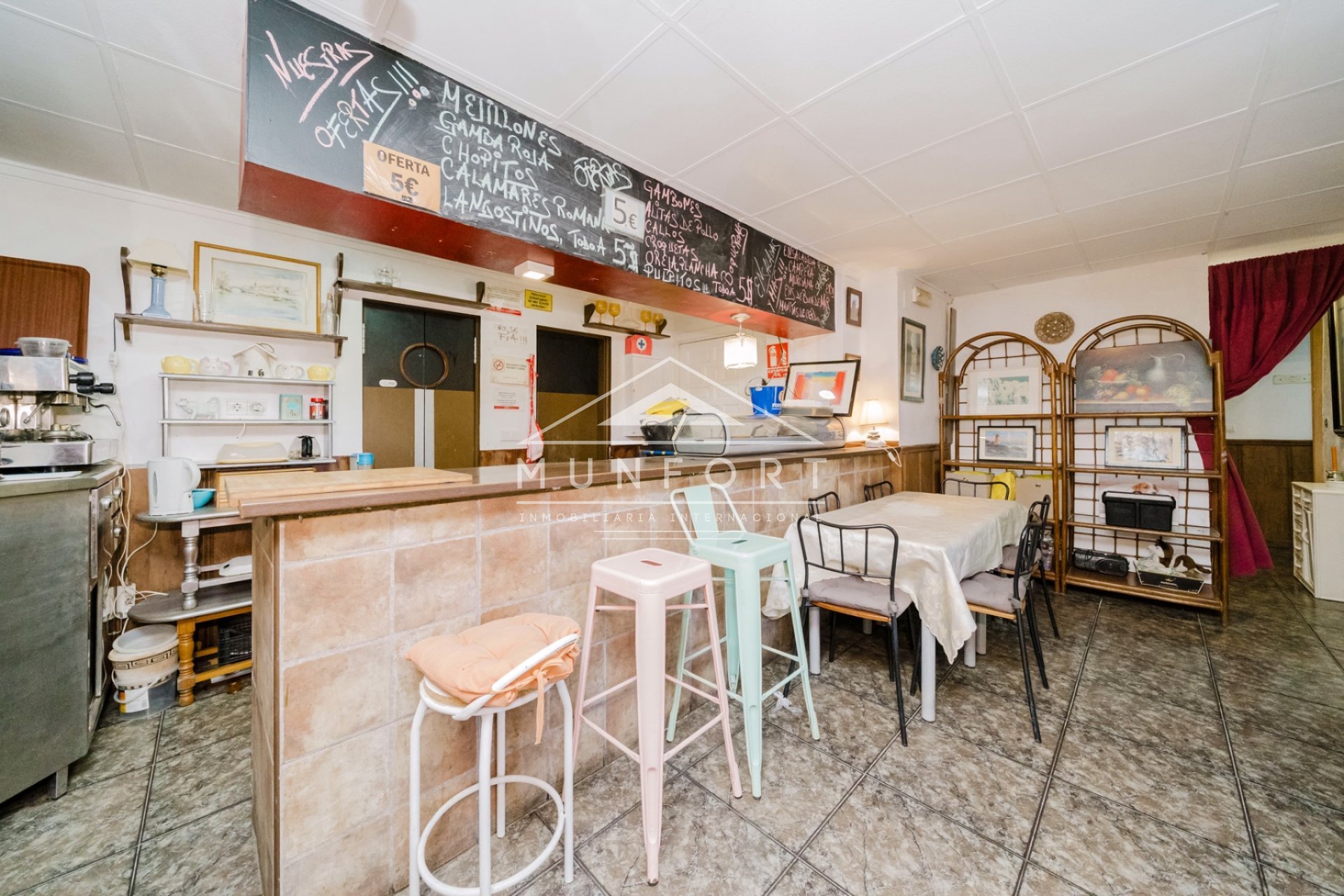 Herverkoop - Commerciële panden -
Torrevieja - Centro - Torrevieja