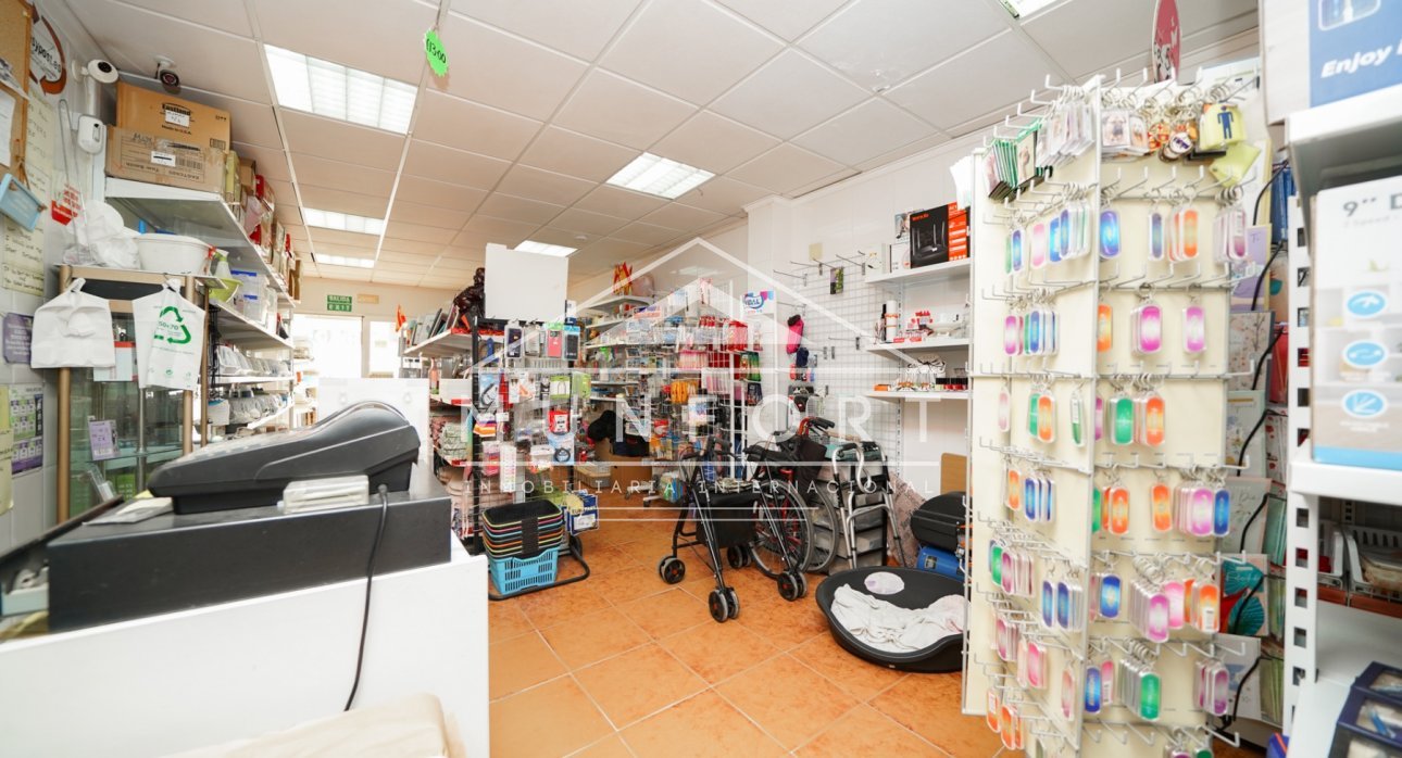 Herverkoop - Commerciële panden -
Torrevieja - El Salado - Torrevieja