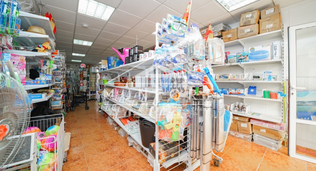 Herverkoop - Commerciële panden -
Torrevieja - El Salado - Torrevieja