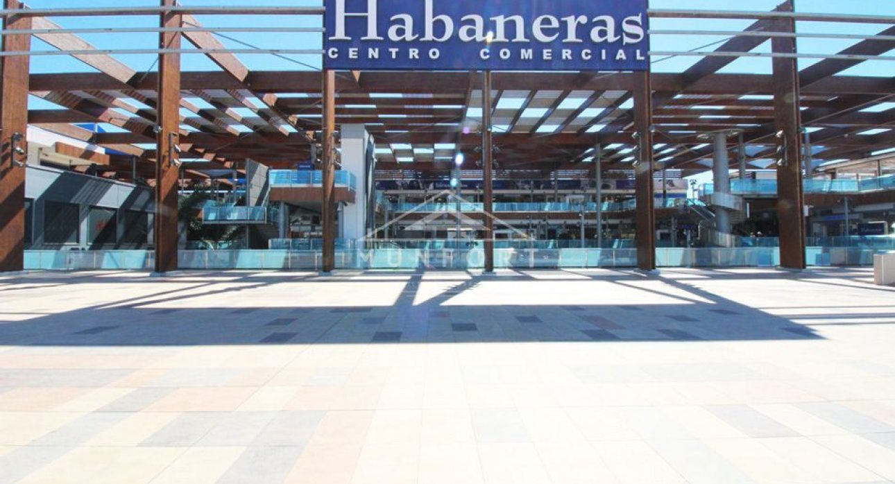 Herverkoop - Commerciële panden -
Torrevieja - La Torreta - Torrevieja