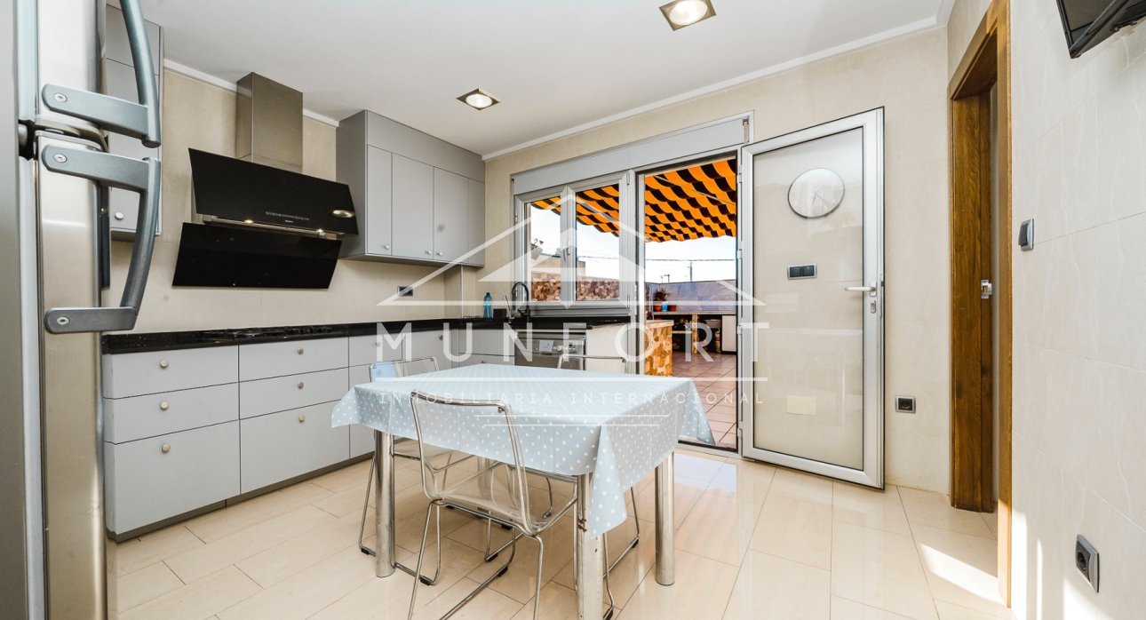 Herverkoop - Gebouw -
Pilar de la Horadada