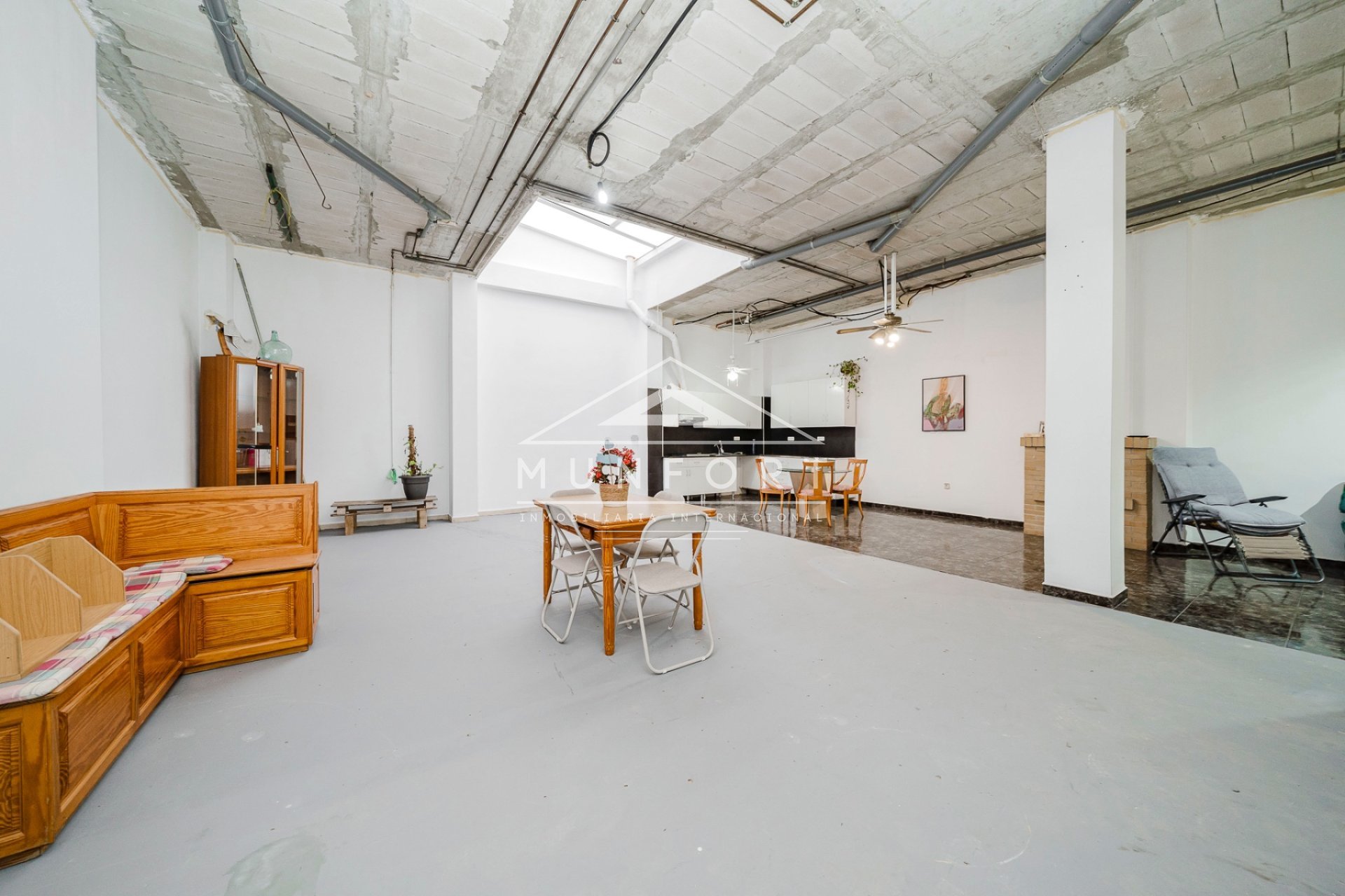 Herverkoop - Gebouw -
Pilar de la Horadada