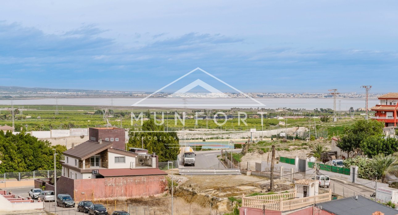 Herverkoop - Gebouw -
San Miguel de Salinas