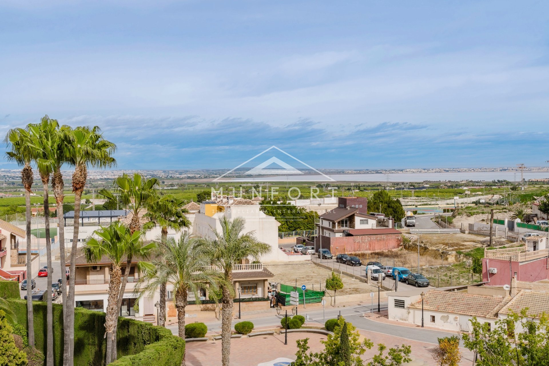 Herverkoop - Gebouw -
San Miguel de Salinas