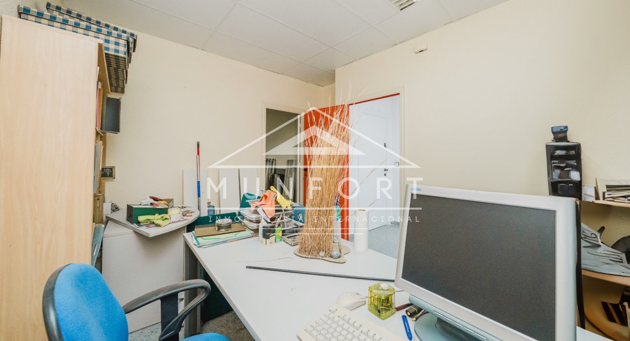 Herverkoop - Kantoren -
Murcia