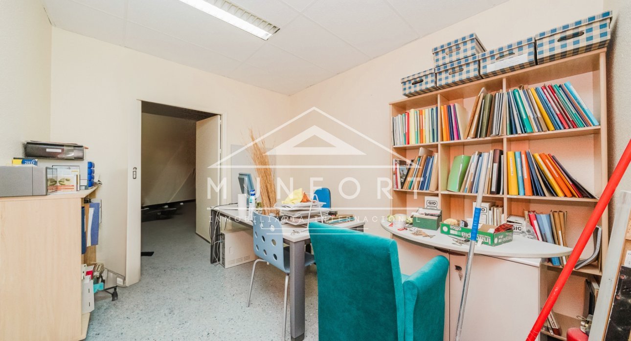 Herverkoop - Kantoren -
Murcia