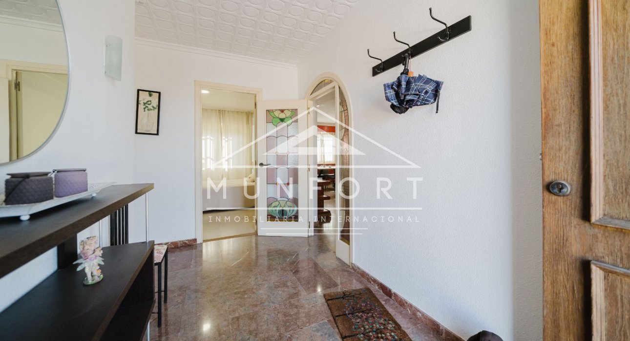 Herverkoop - Landhuizen -
ALICANTE - Alicante