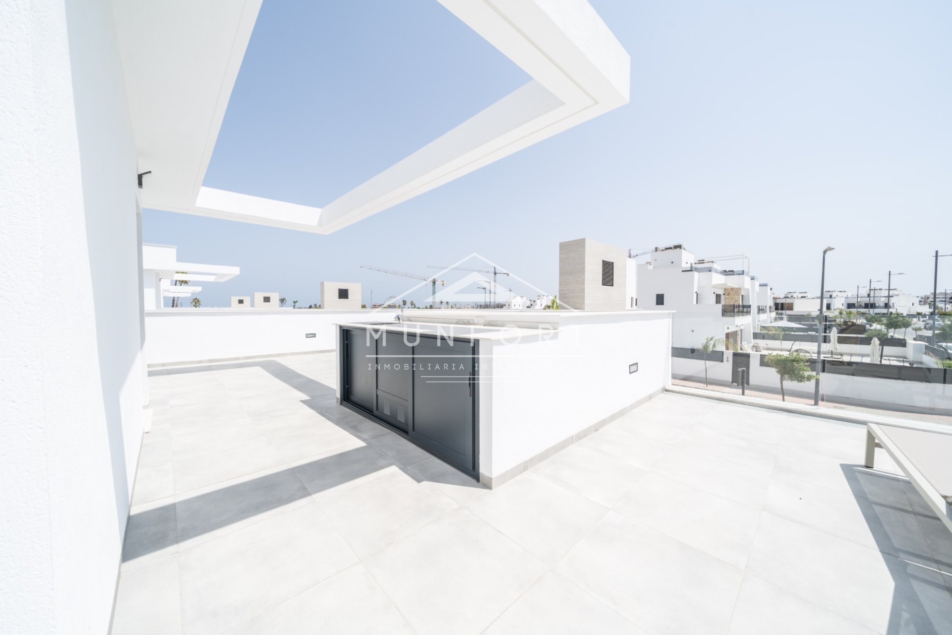 Herverkoop - Luxe villa's -
Alcázares, Los - Los Alc&aacute;zares