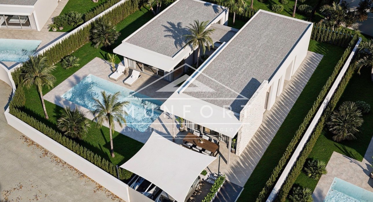 Herverkoop - Luxe villa's -
Altea