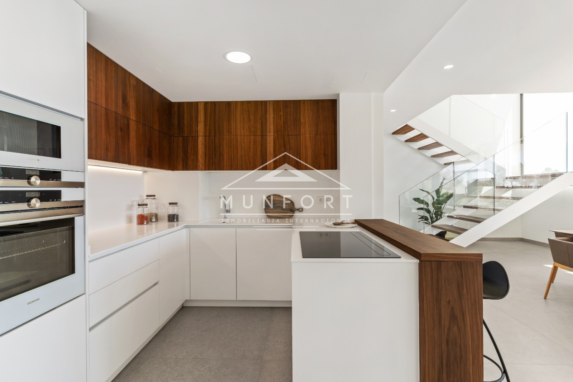 Herverkoop - Luxe villa's -
Altea