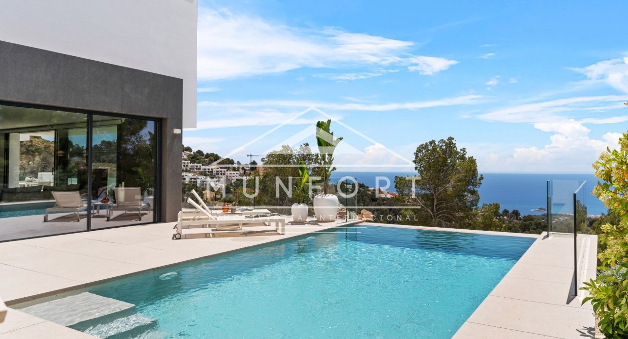 Herverkoop - Luxe villa's -
Altea