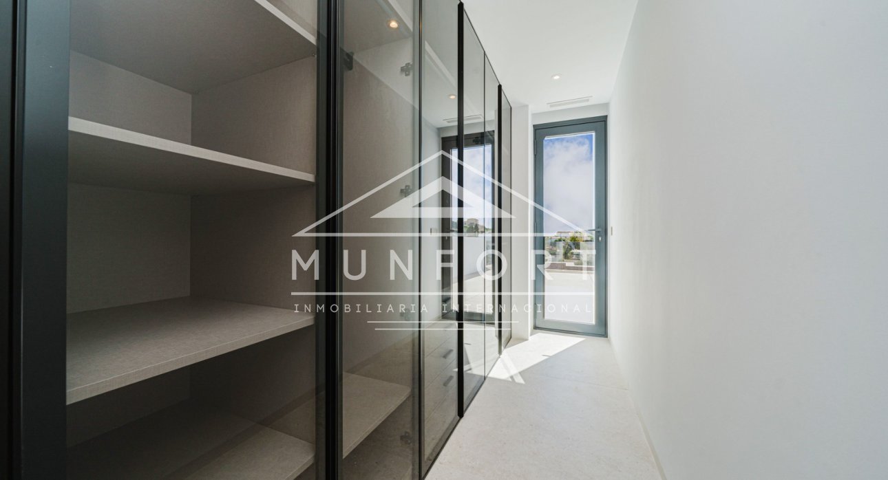 Herverkoop - Luxe villa's -
Benissa