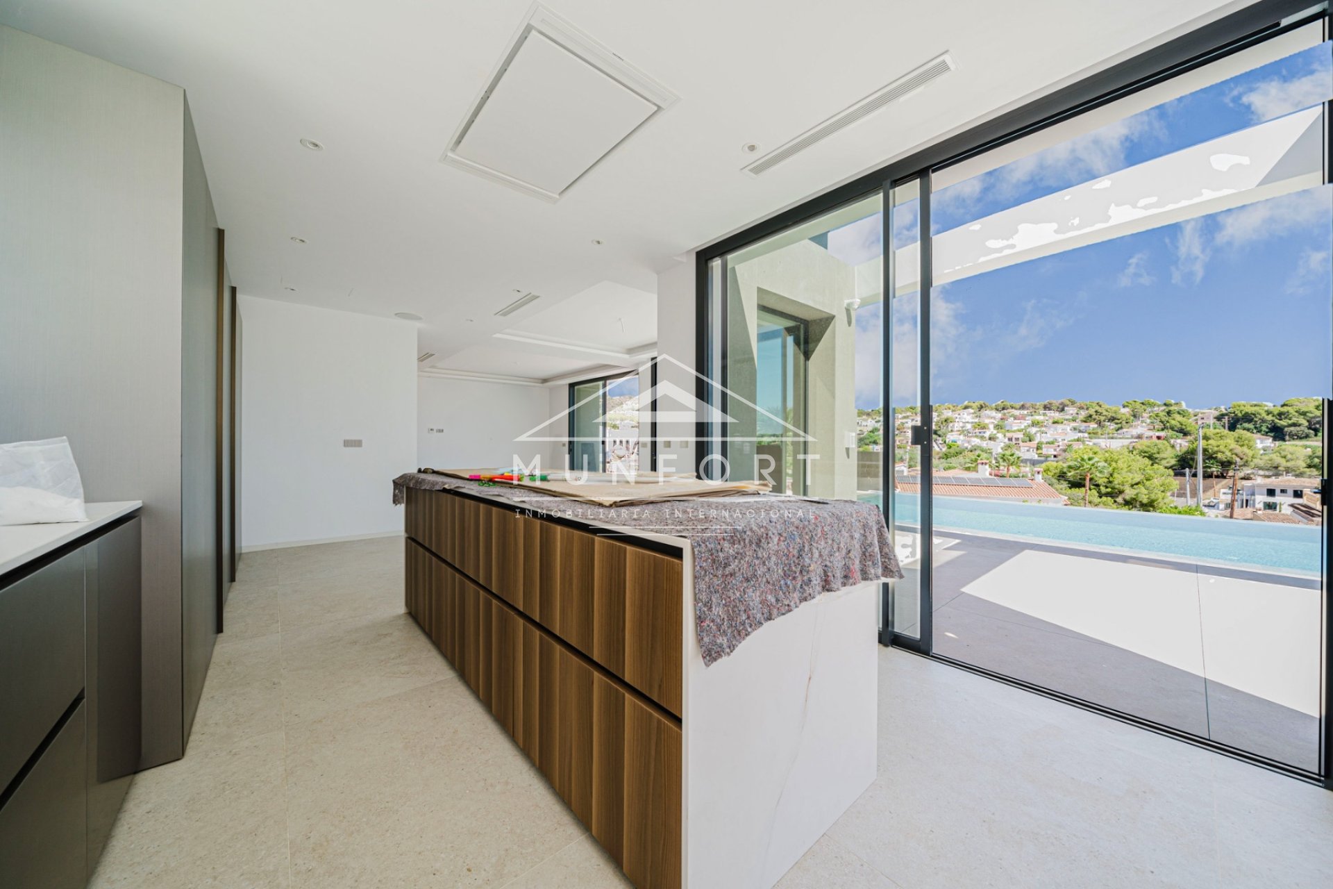 Herverkoop - Luxe villa's -
Benissa