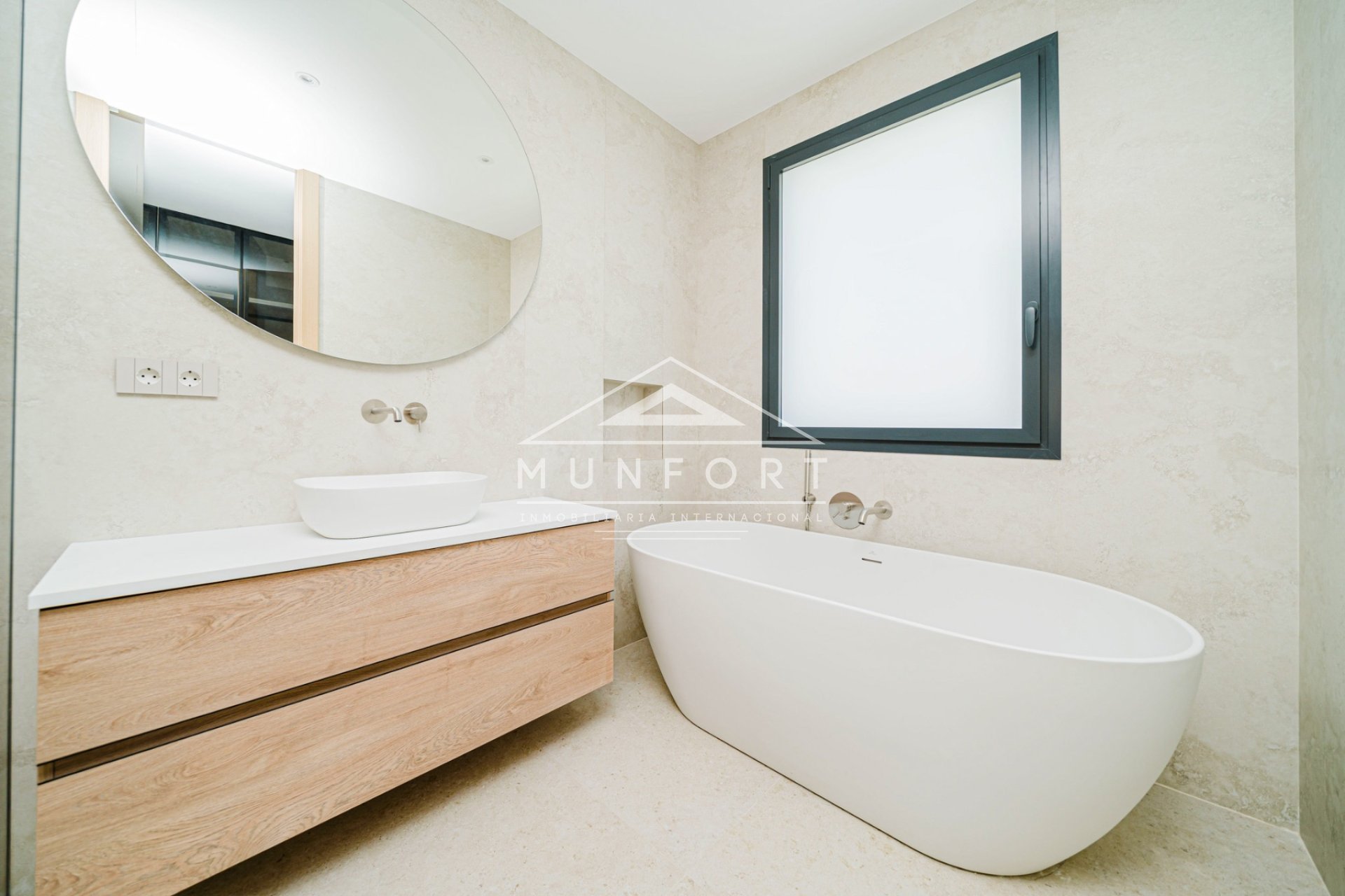 Herverkoop - Luxe villa's -
Benissa