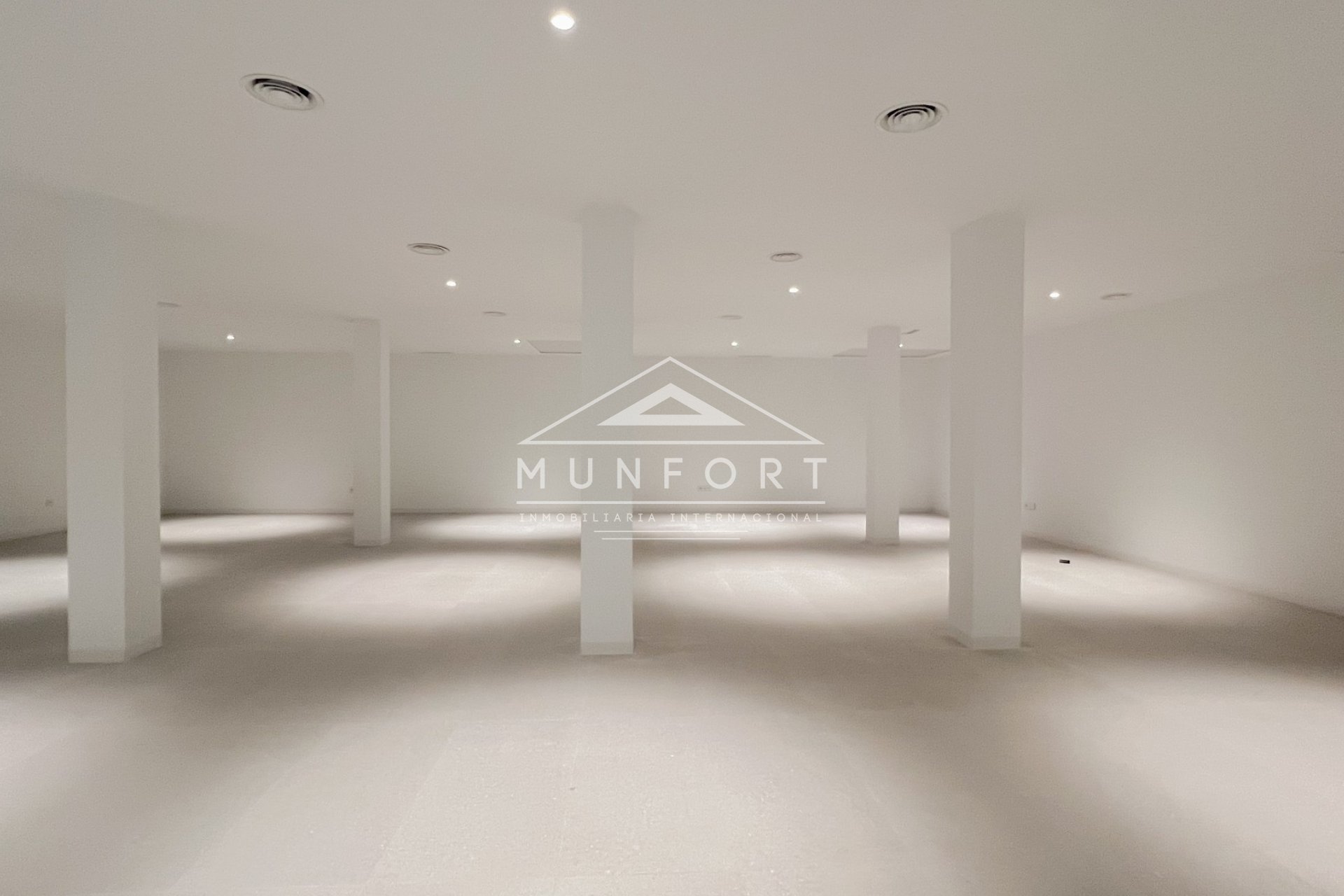 Herverkoop - Luxe villa's -
Benissa