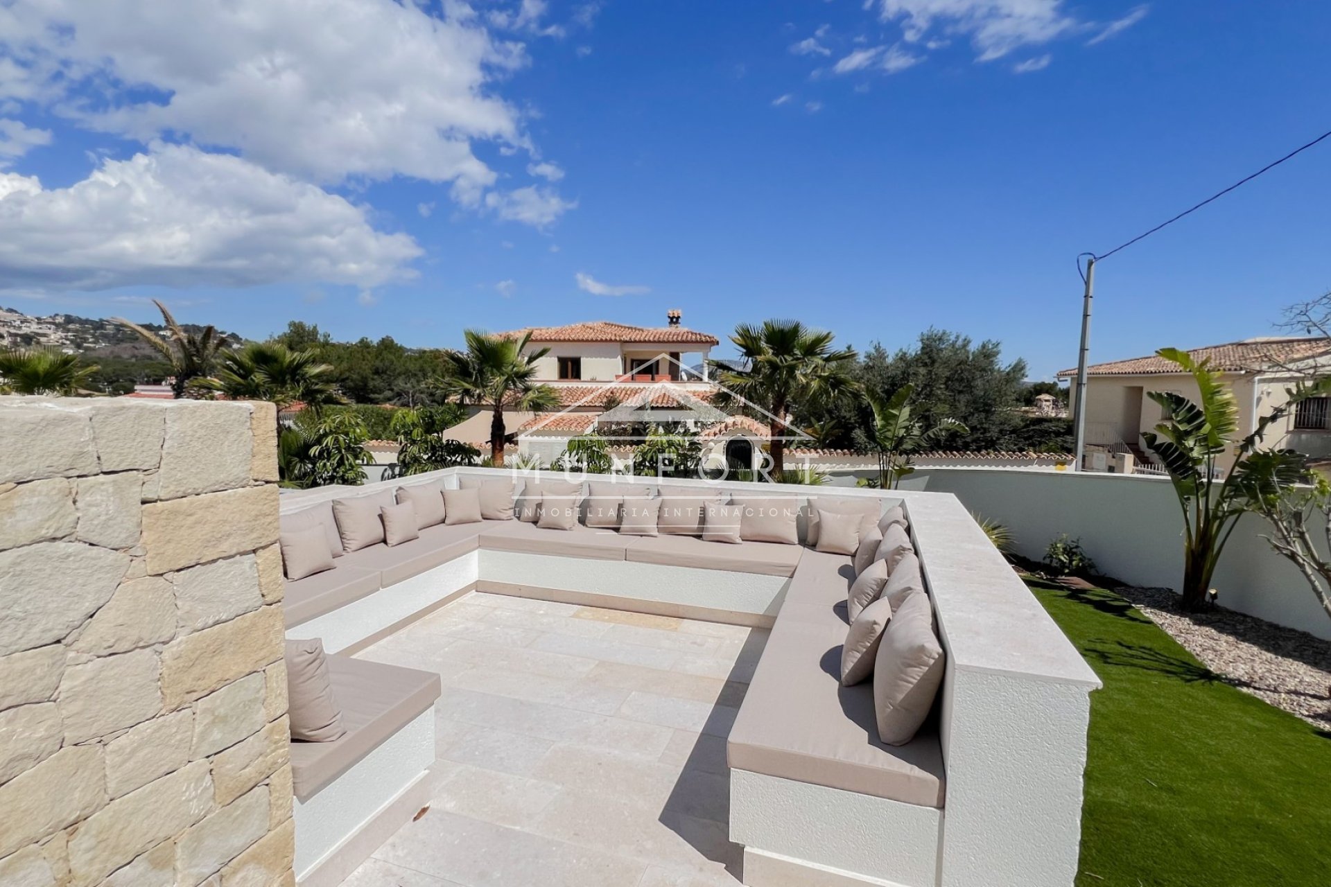 Herverkoop - Luxe villa's -
Benissa