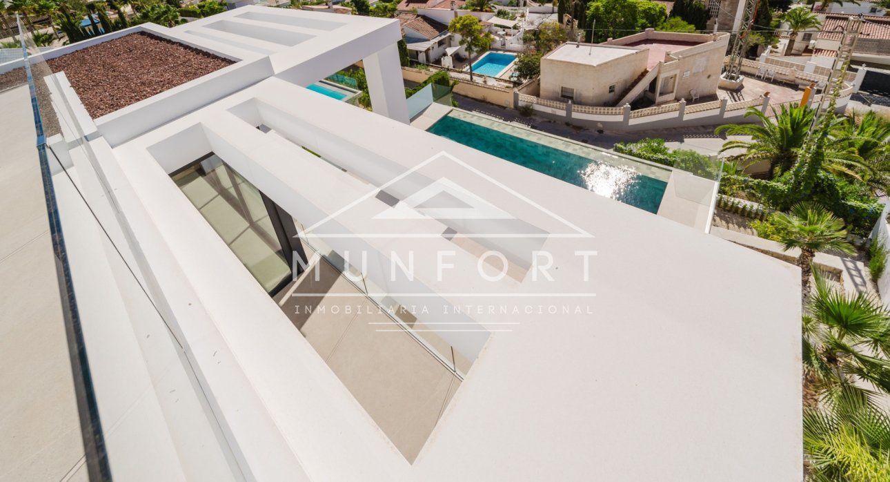 Herverkoop - Luxe villa's -
Calpe