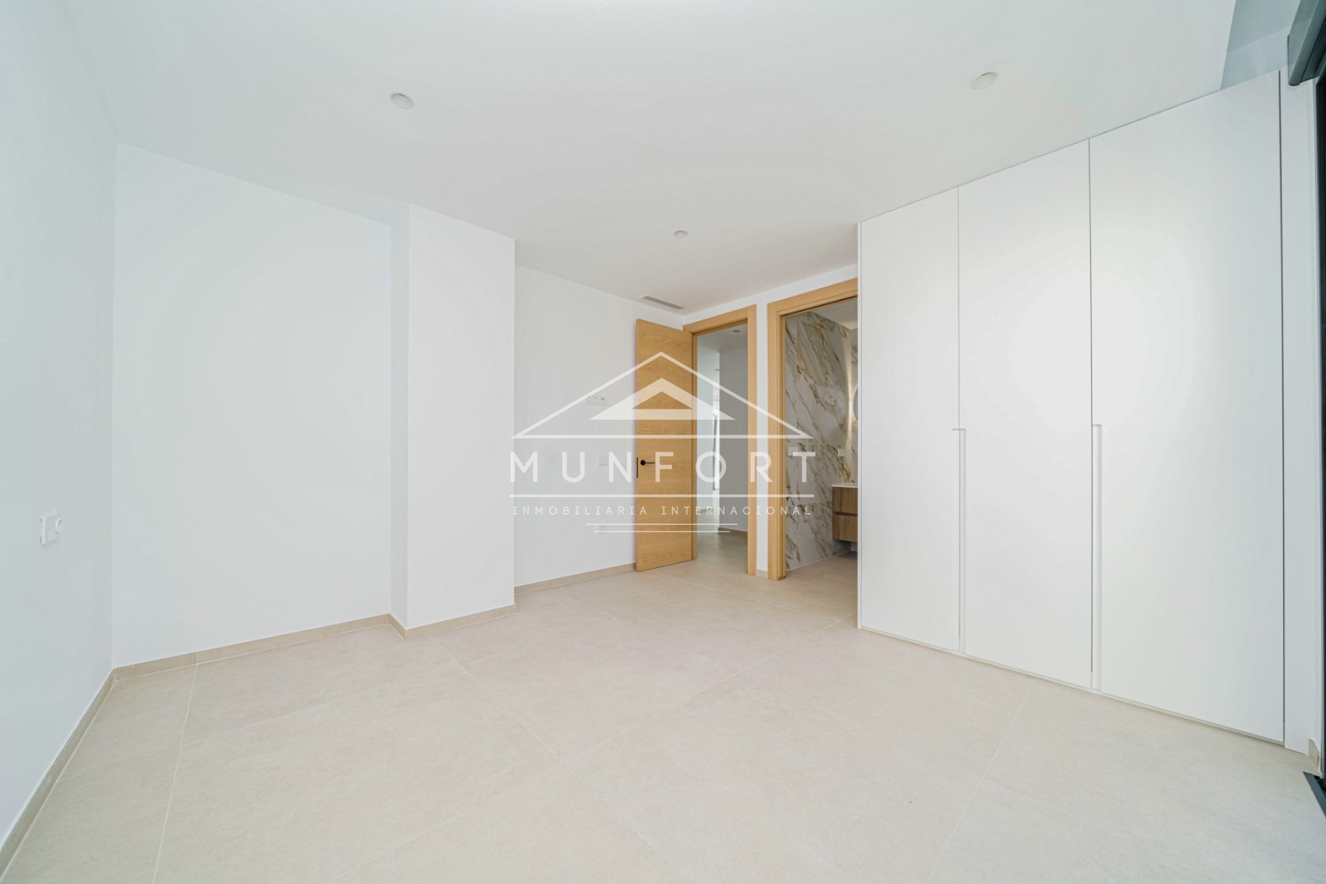 Herverkoop - Luxe villa's -
Calpe