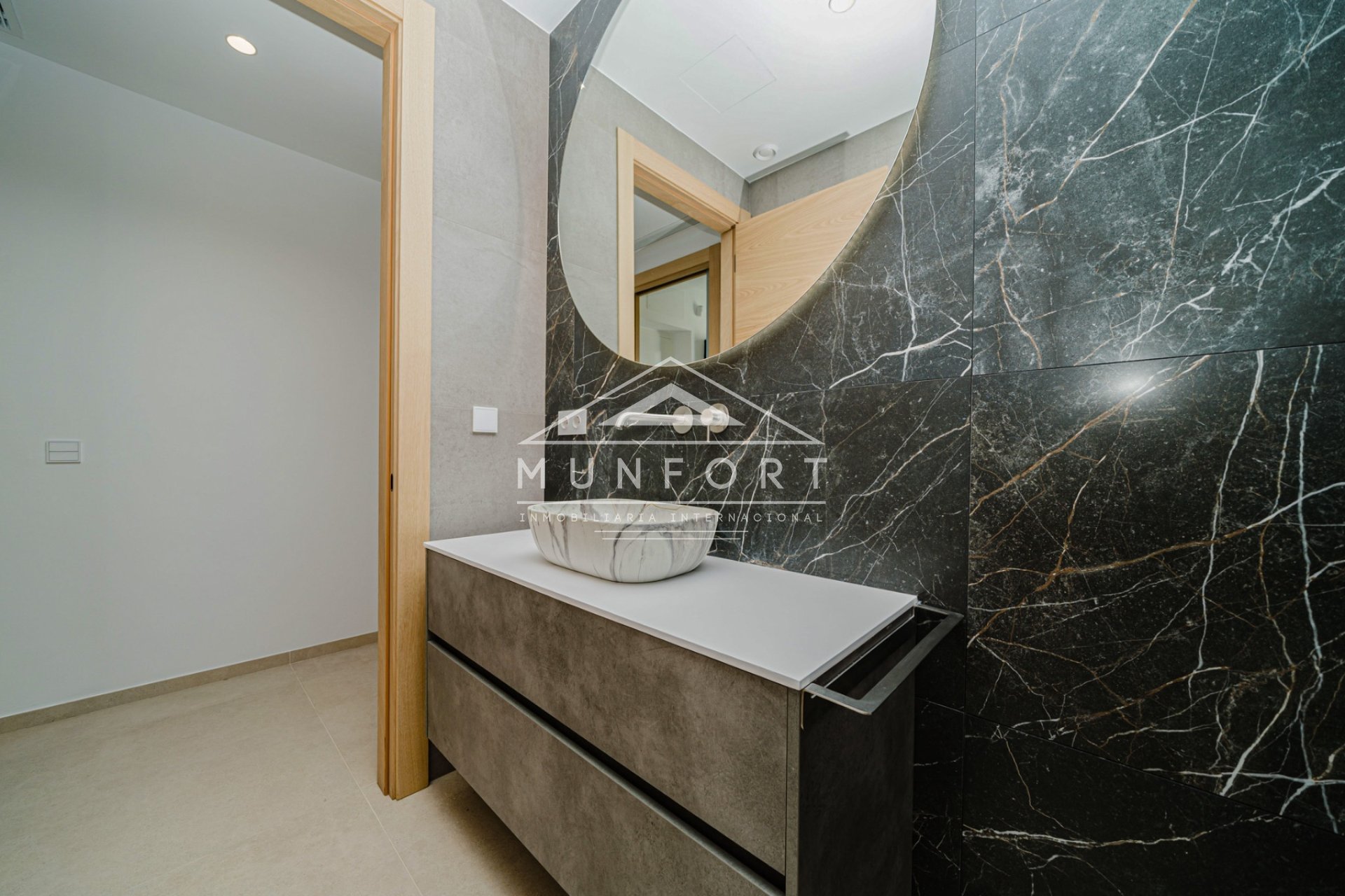 Herverkoop - Luxe villa's -
Calpe