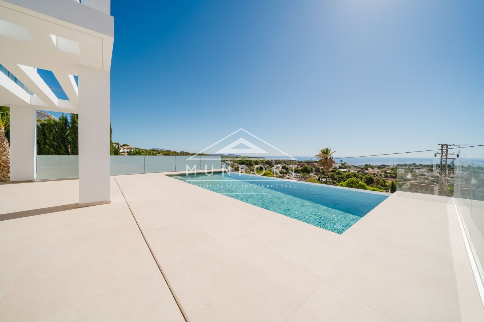 Herverkoop - Luxe villa's -
Calpe