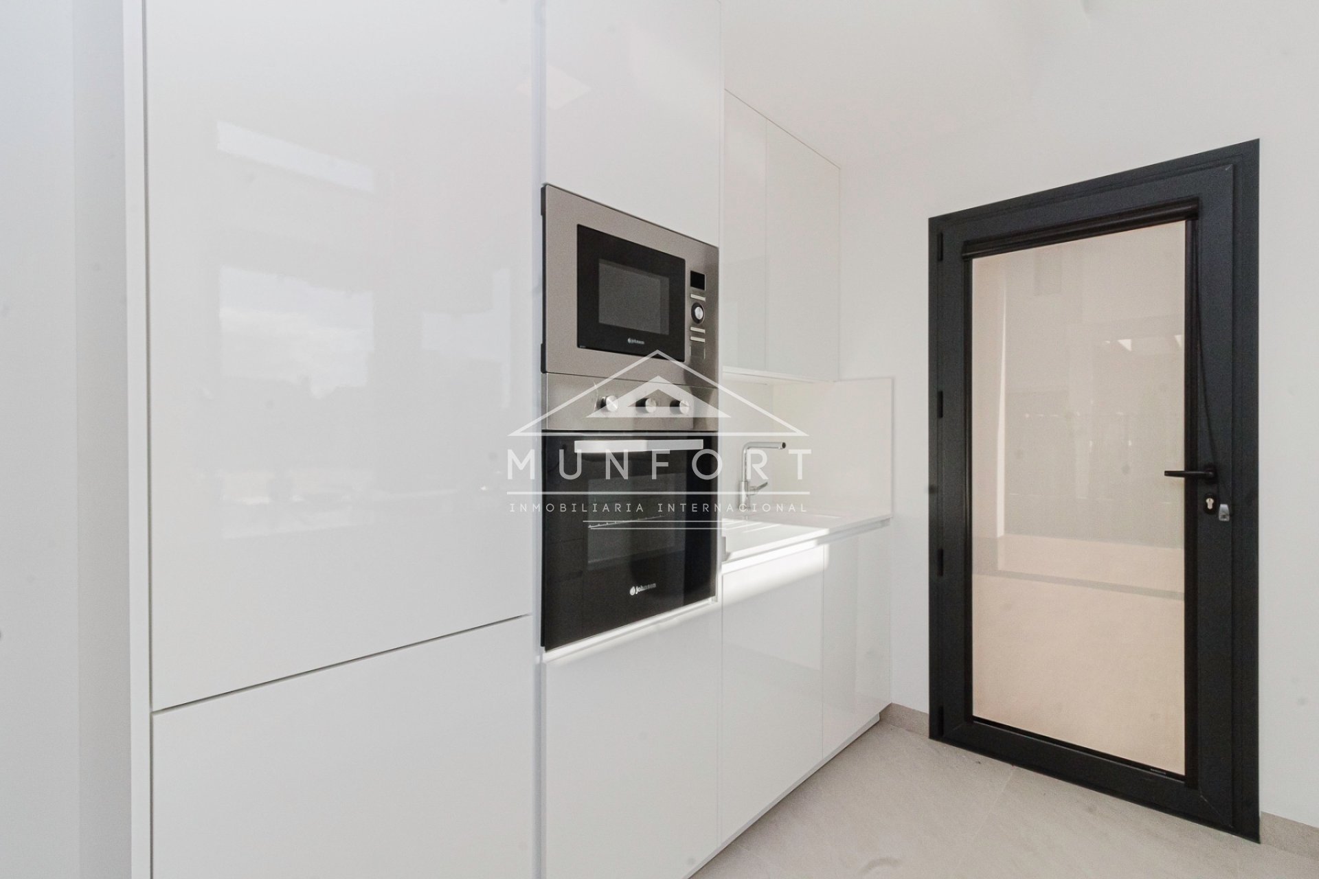 Herverkoop - Luxe villa's -
Cartagena - La Manga