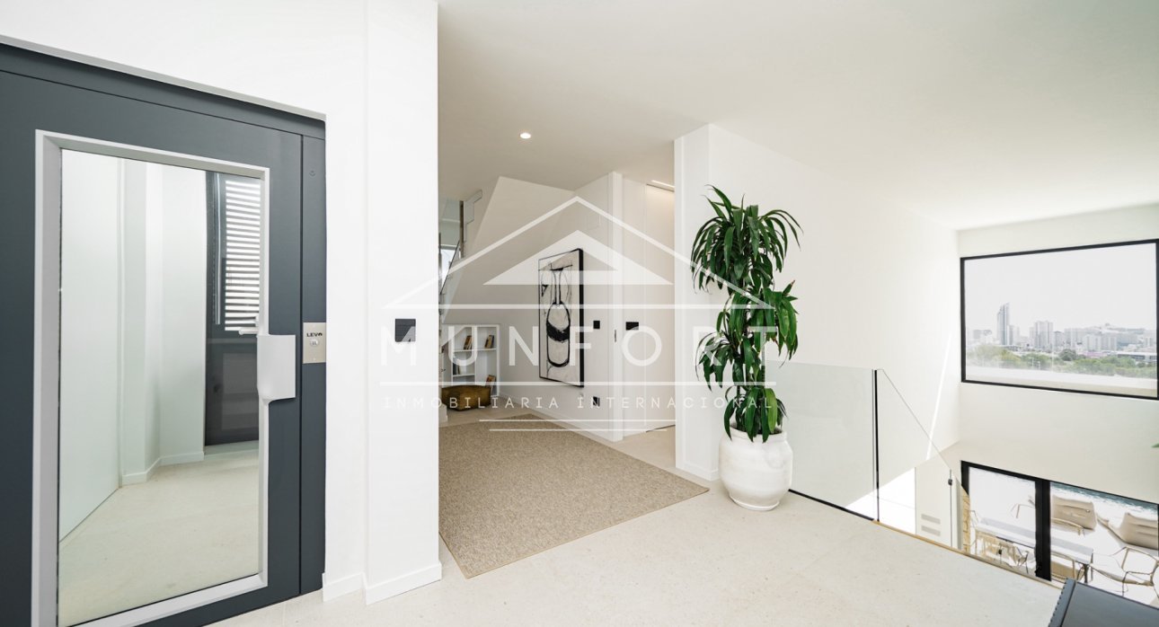 Herverkoop - Luxe villa's -
Finestrat - Sierra Cortina