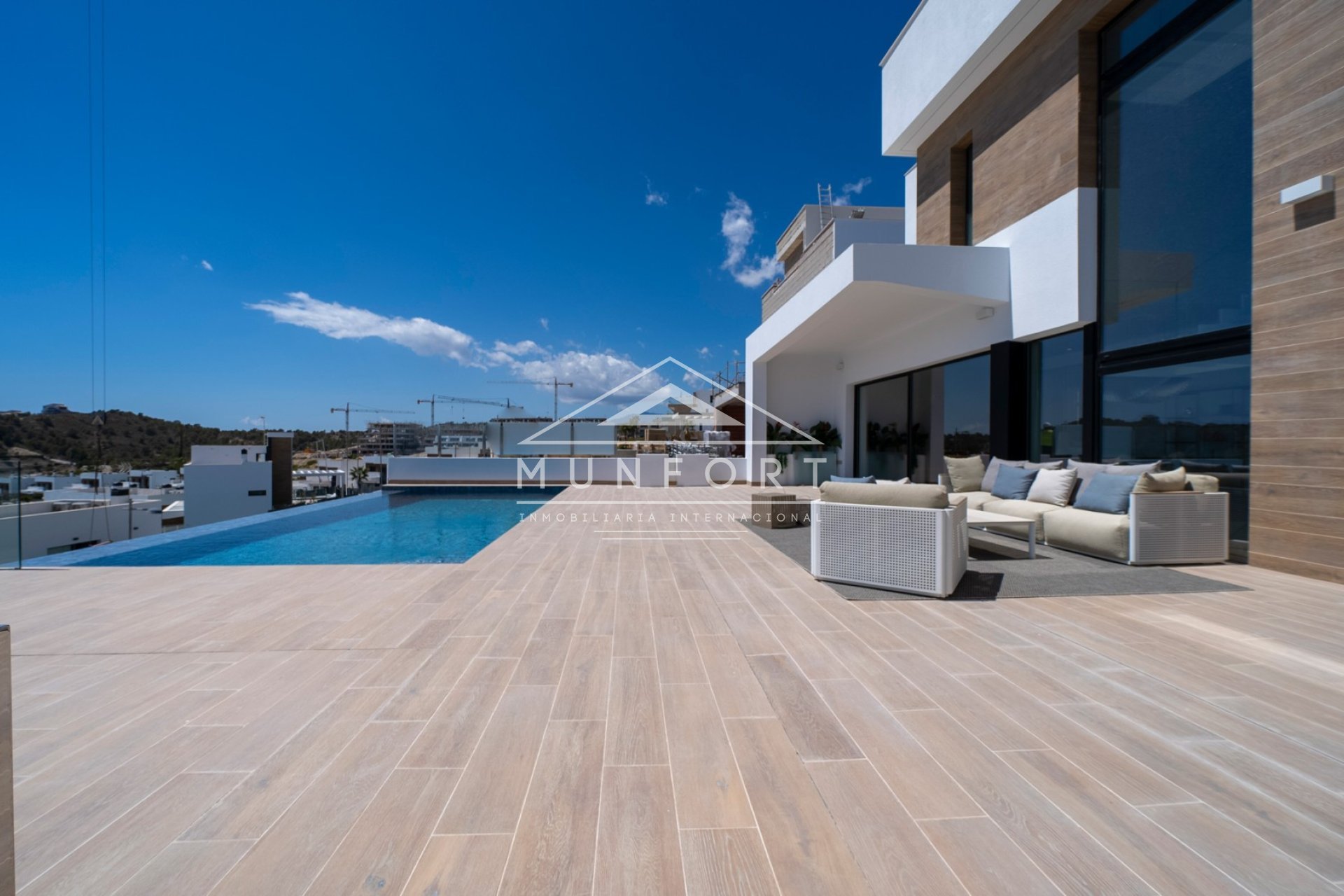 Herverkoop - Luxe villa's -
Finestrat - Sierra Cortina