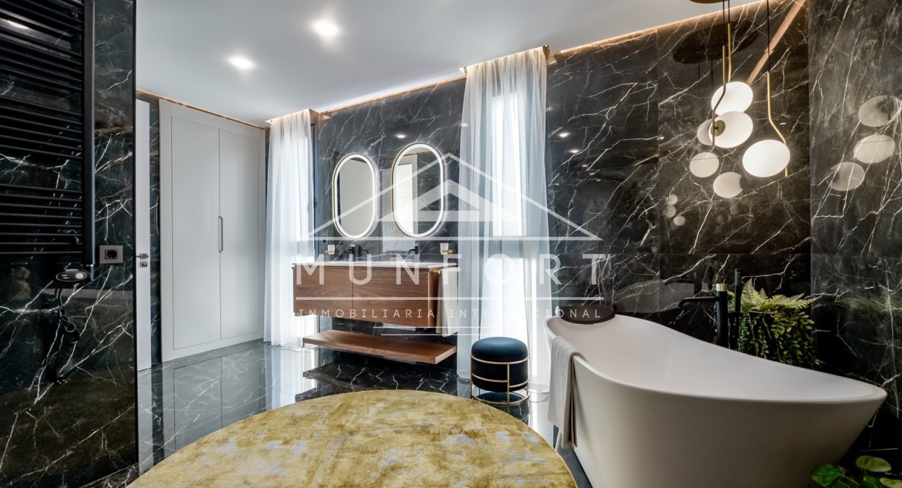 Herverkoop - Luxe villa's -
Finestrat - Sierra Cortina