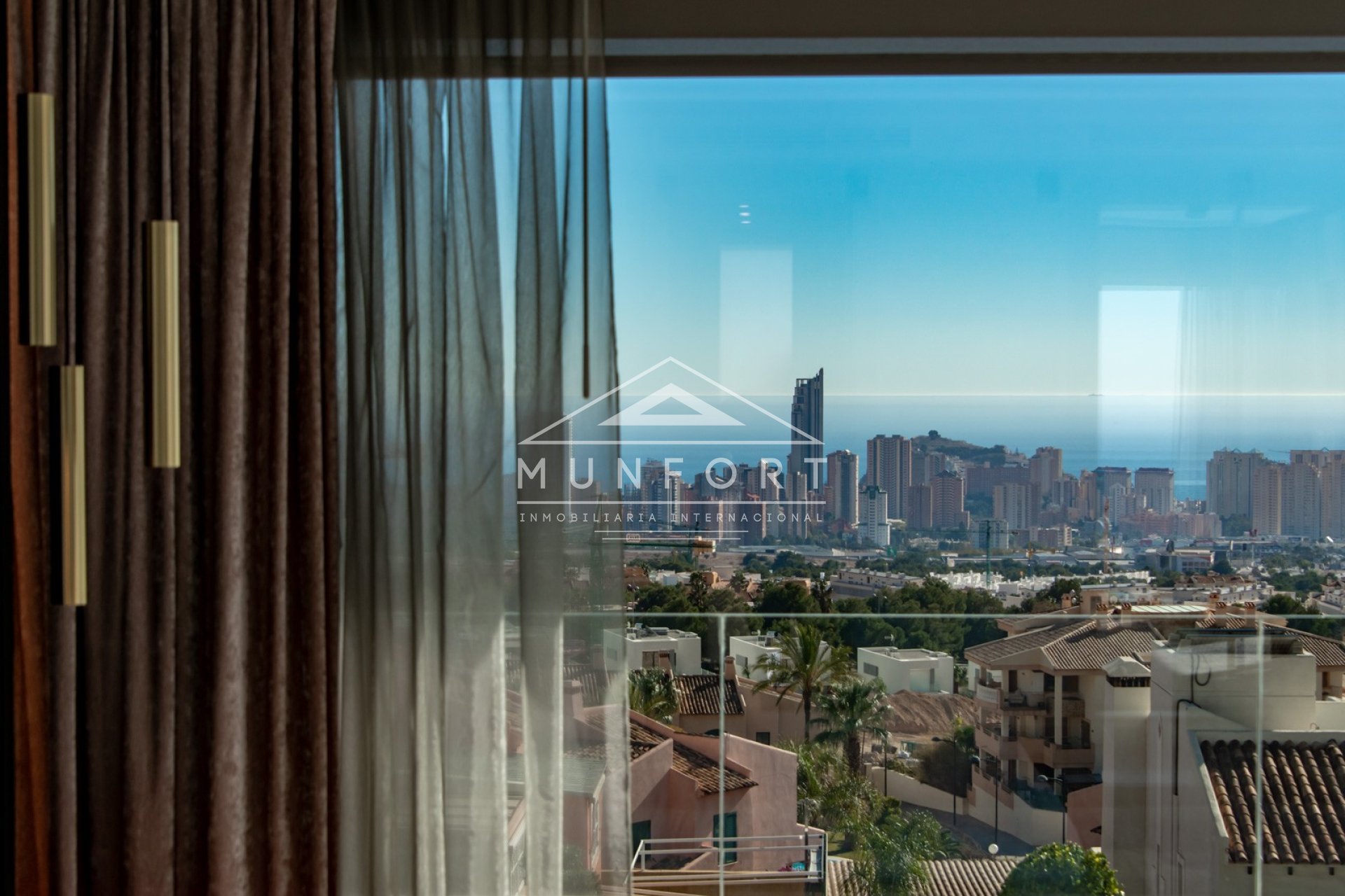 Herverkoop - Luxe villa's -
Finestrat - Sierra Cortina