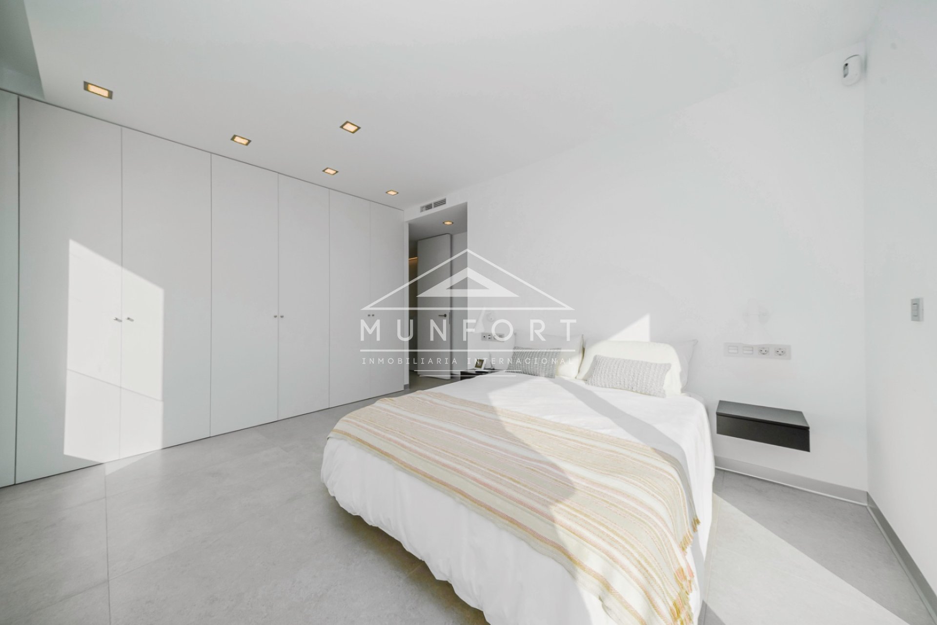 Herverkoop - Luxe villa's -
Finestrat - Sierra Cortina