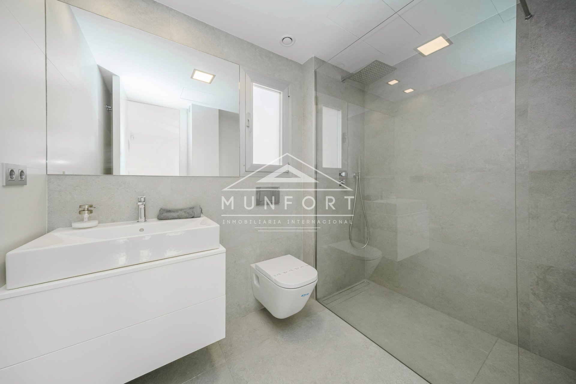 Herverkoop - Luxe villa's -
Finestrat - Sierra Cortina