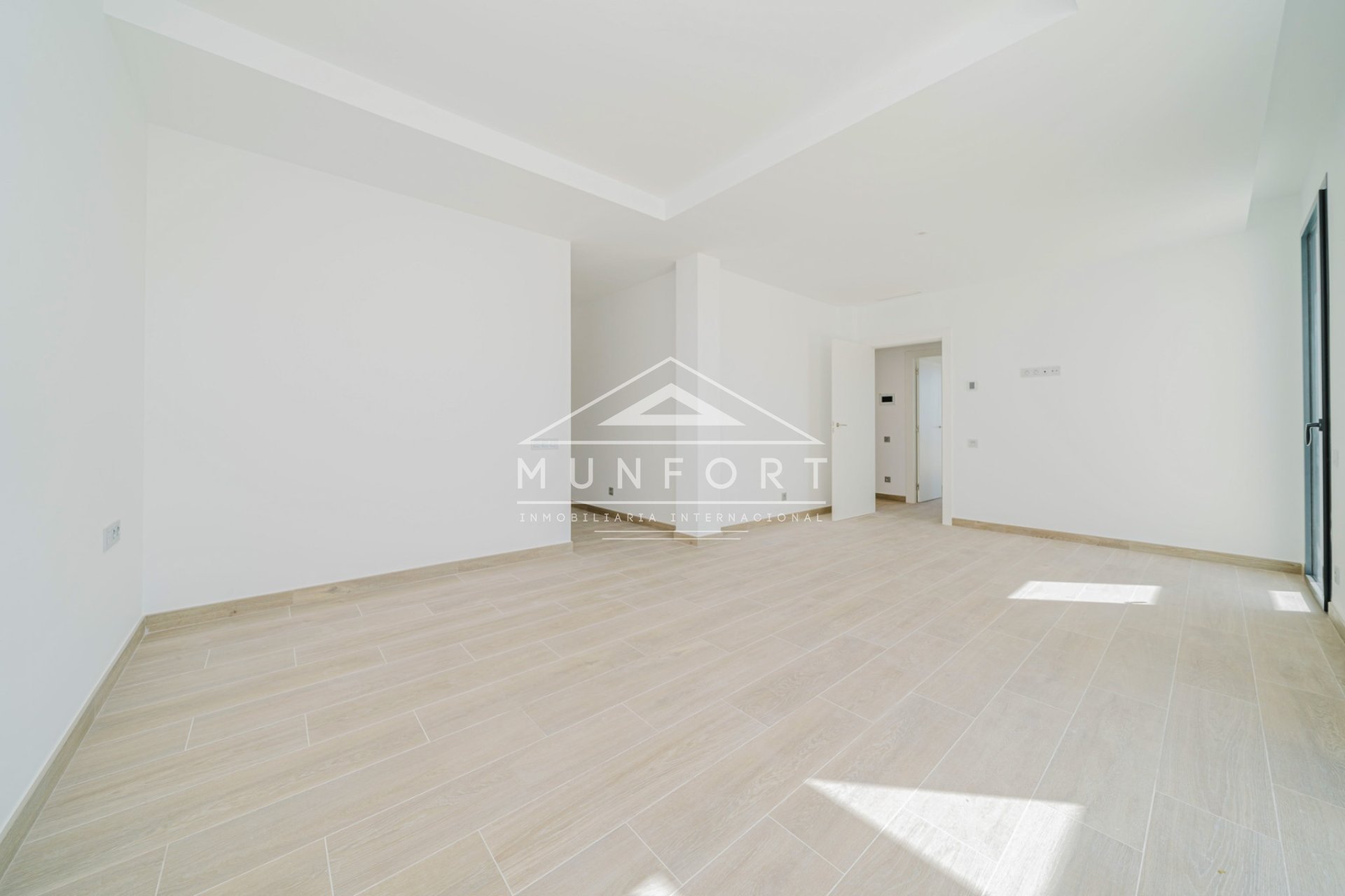 Herverkoop - Luxe villa's -
Finestrat