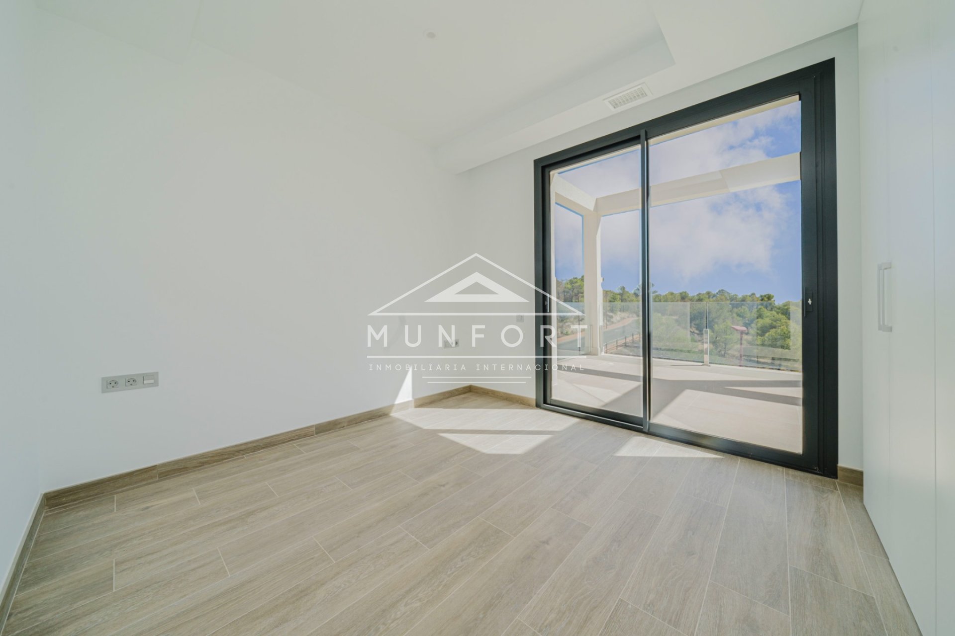 Herverkoop - Luxe villa's -
Finestrat