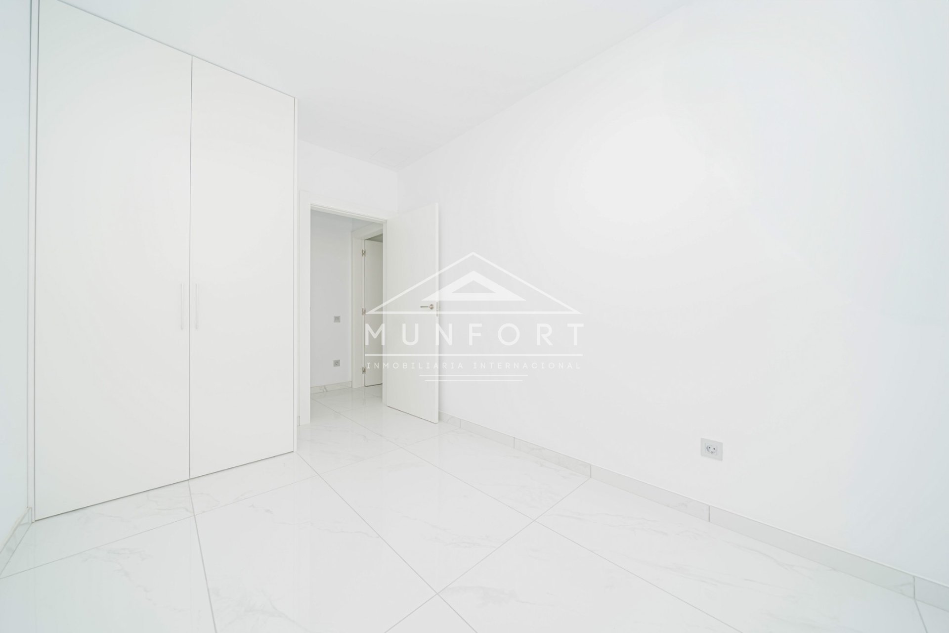 Herverkoop - Luxe villa's -
Finestrat