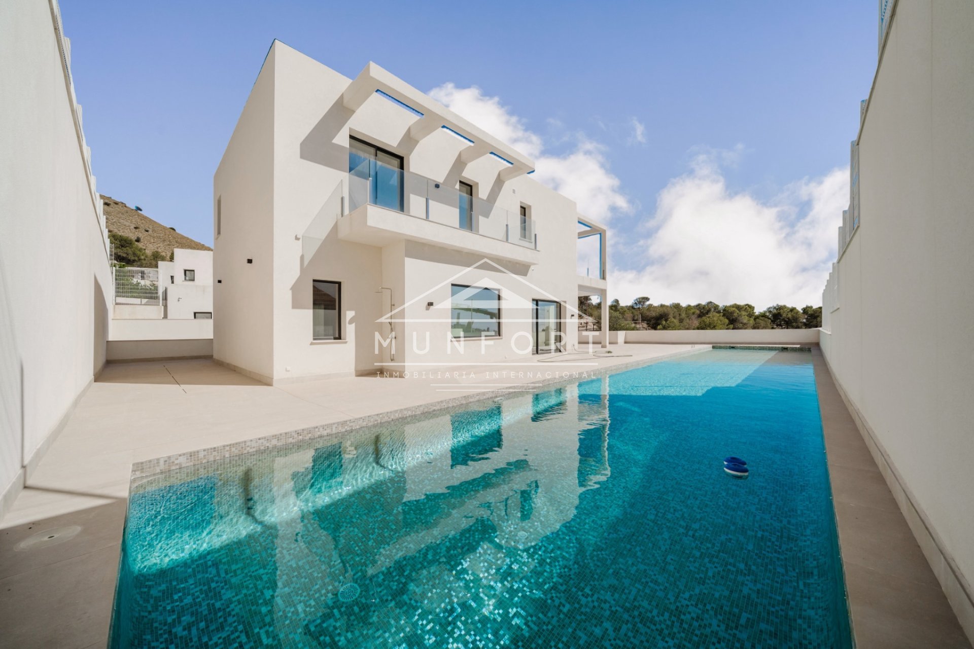 Herverkoop - Luxe villa's -
Finestrat