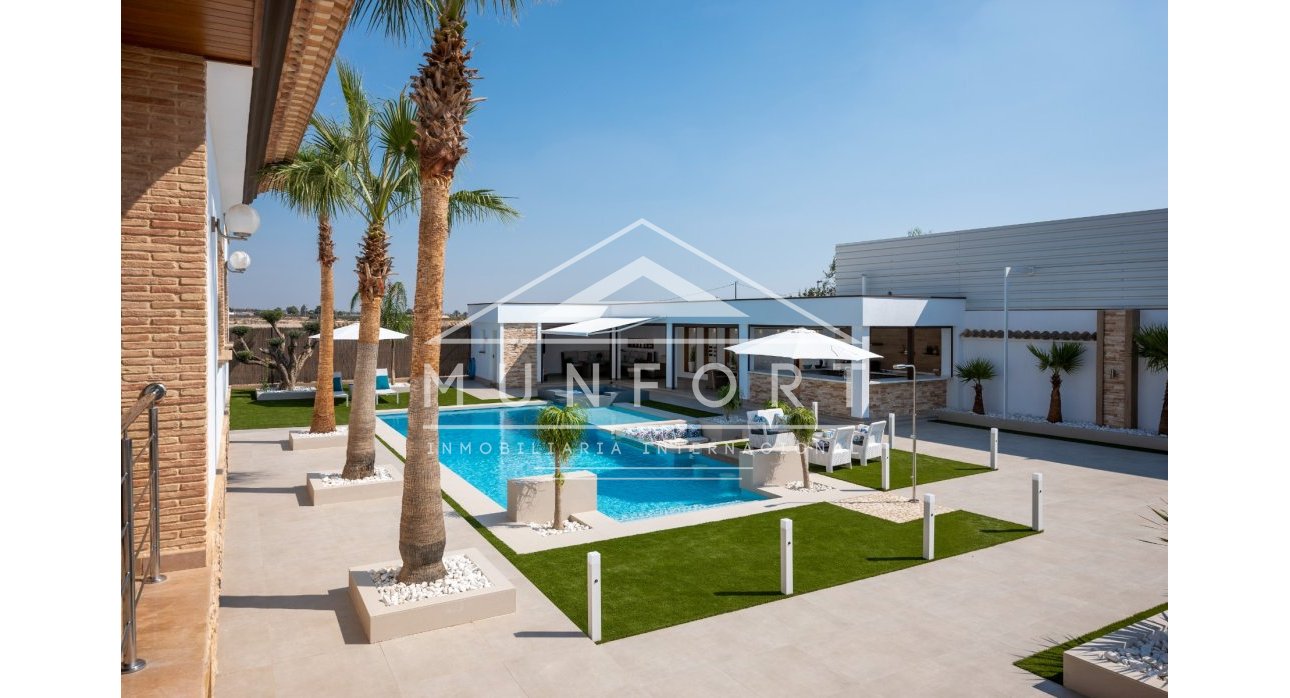 Herverkoop - Luxe villa's -
Murcia - Jerónimo y Avileses