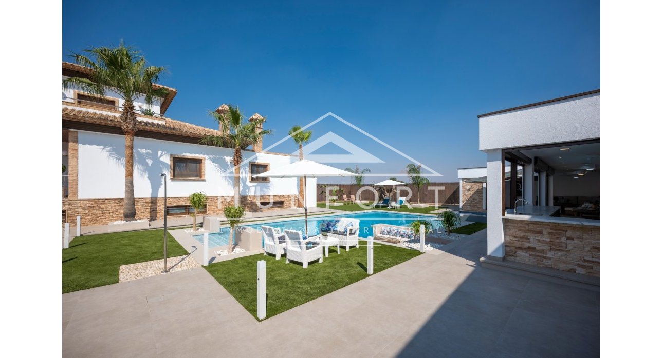 Herverkoop - Luxe villa's -
Murcia - Jerónimo y Avileses