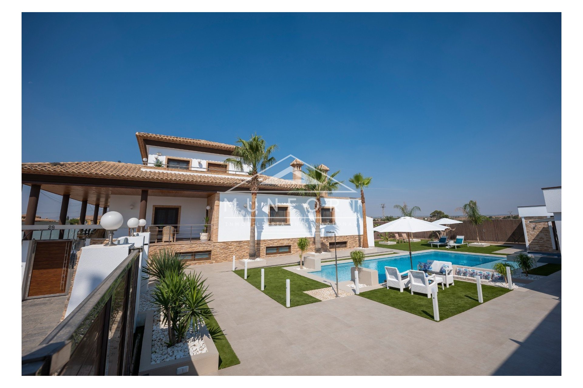 Herverkoop - Luxe villa's -
Murcia - Jerónimo y Avileses