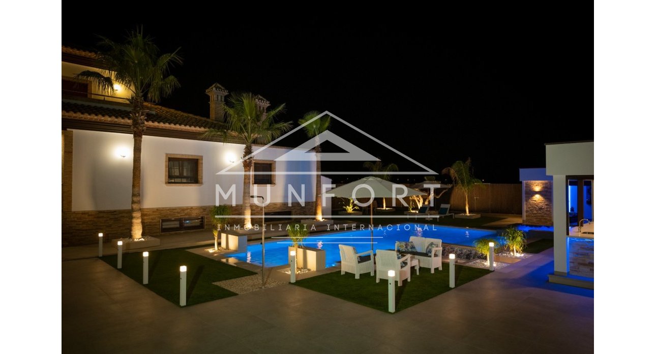 Herverkoop - Luxe villa's -
Murcia - Jerónimo y Avileses