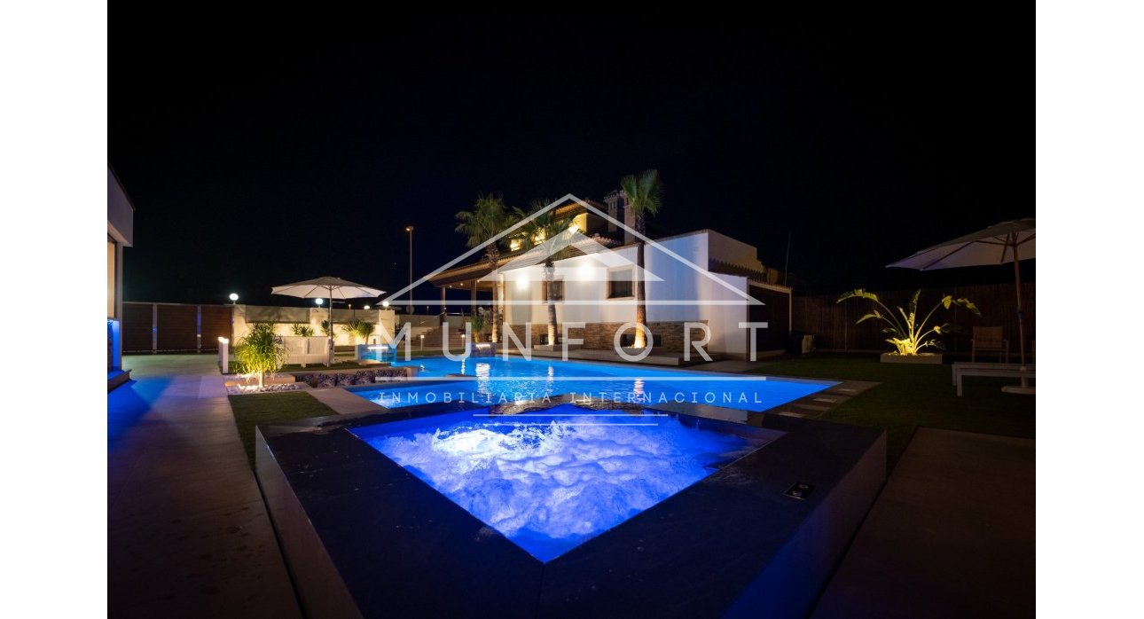 Herverkoop - Luxe villa's -
Murcia - Jerónimo y Avileses