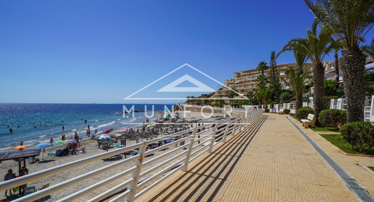 Herverkoop - Luxe villa's -
Orihuela Costa - Aguamarina