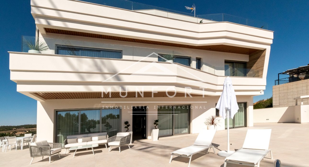 Herverkoop - Luxe villa's -
Orihuela Costa - Aguamarina