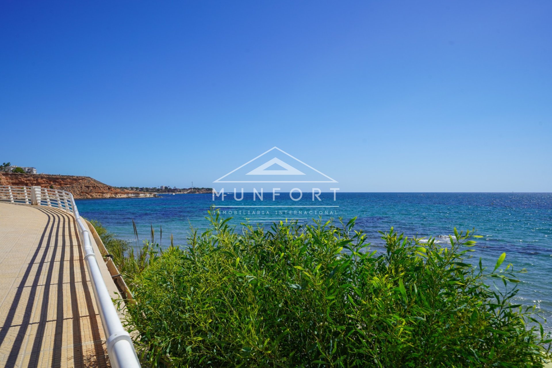 Herverkoop - Luxe villa's -
Orihuela Costa - Aguamarina